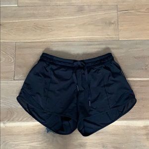 Hotty hot lululemon shorts size 8 (tall)
